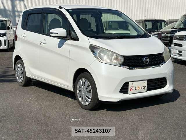 Nissan DAYZ 2014-01 8364553-5