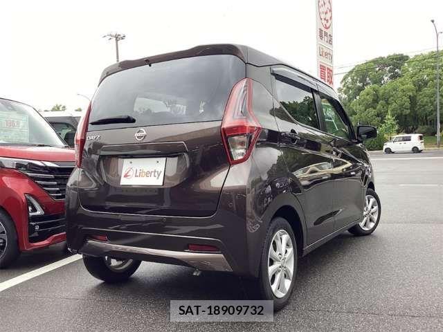 Nissan DAYZ 2022-03 8365482-18