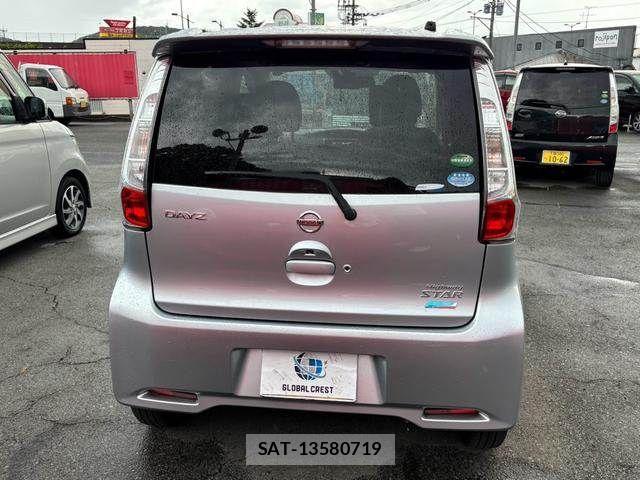 Nissan DAYZ 2015-09 8365525-6