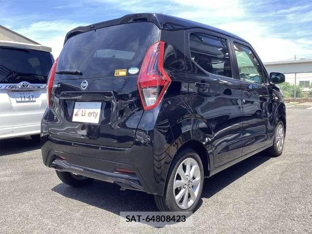 Nissan DAYZ 2021-09 8365479-4