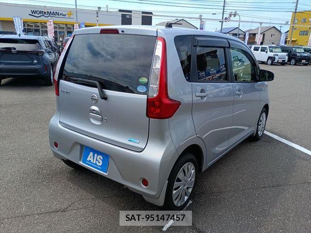 Nissan DAYZ 2015-06 8365526-2