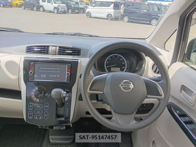 Nissan DAYZ 2015-06 8365526-4