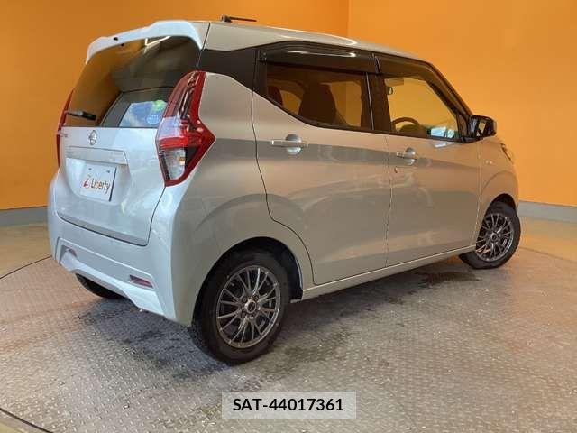 Nissan DAYZ 2021-03 8365486-9