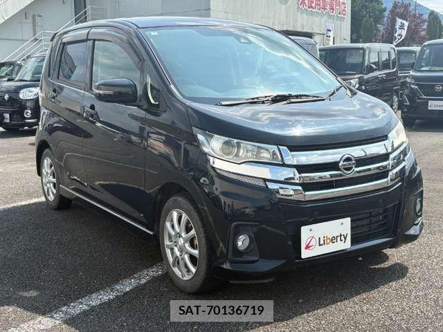 Nissan DAYZ 2019-01 8371590-11
