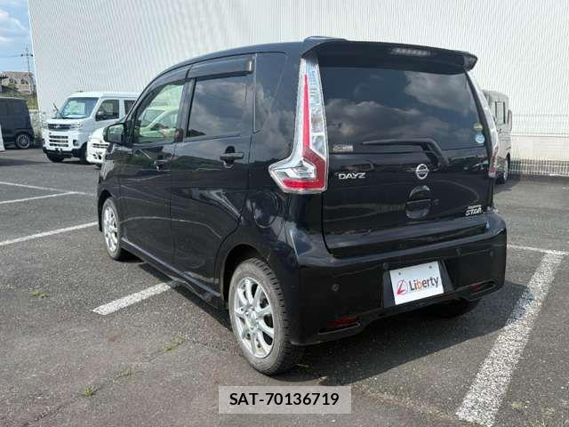 Nissan DAYZ 2019-01 8371590-15