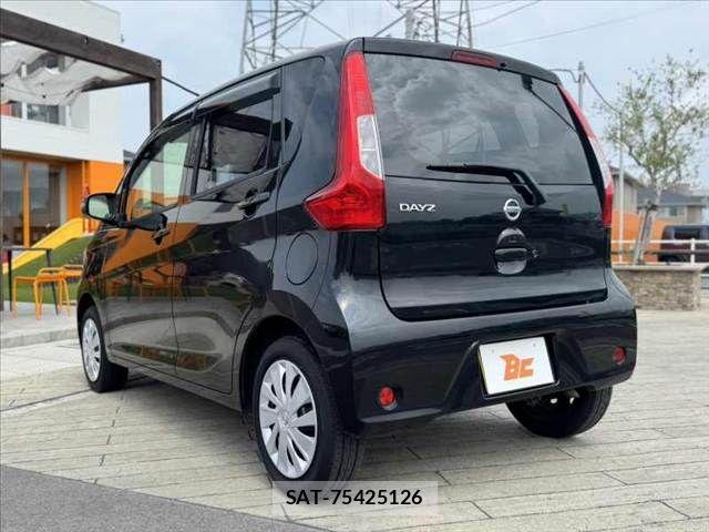 Nissan DAYZ 2017-03 8411953-12