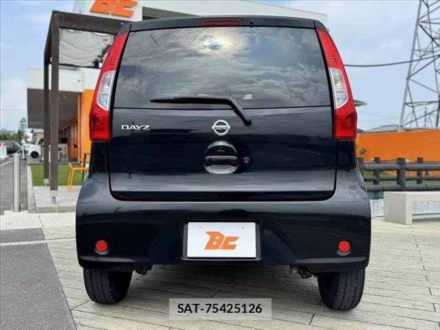 Nissan DAYZ 2017-03 8411953-13