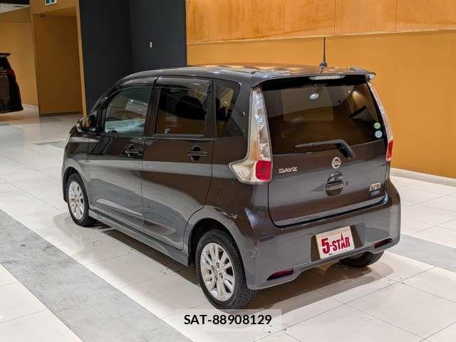 Nissan DAYZ 2014-03 8457341-7