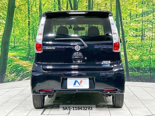 Nissan DAYZ 2014-02 8524322-14