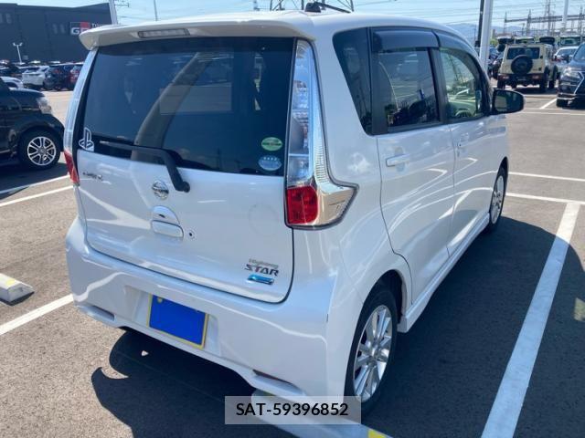 Nissan DAYZ 2014-01 8561671-10