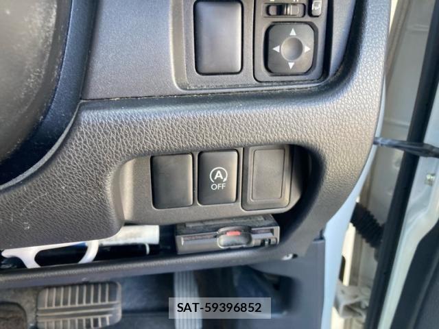 Nissan DAYZ 2014-01 8561671-18