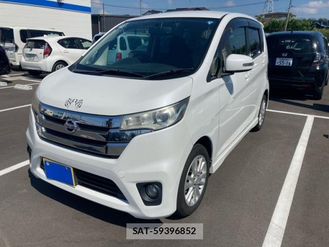 Nissan DAYZ 2014-01 8561671-2