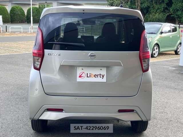 Nissan DAYZ 2021-12 8626431-14