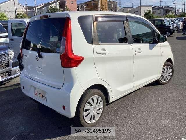 Nissan DAYZ 2017-07 8626438-11