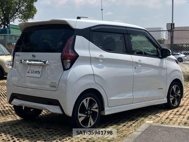 Nissan DAYZ 2021-11 8626411-17