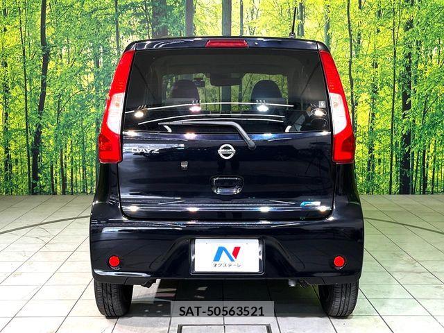 Nissan DAYZ 2015-12 8626441-14