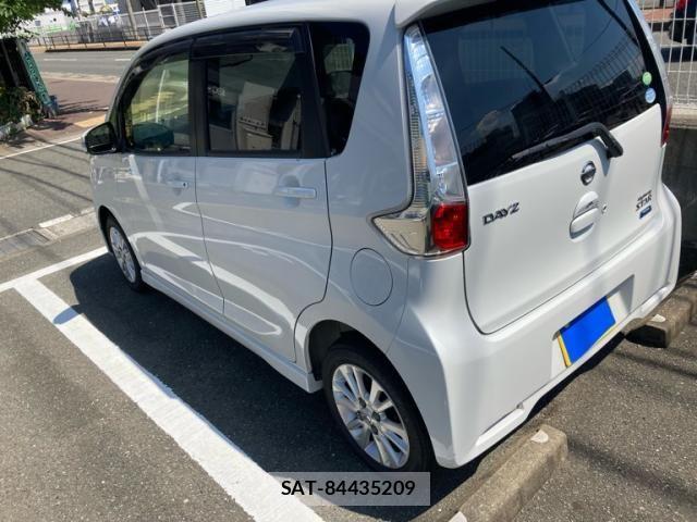 Nissan DAYZ 2013-10 8626450-3