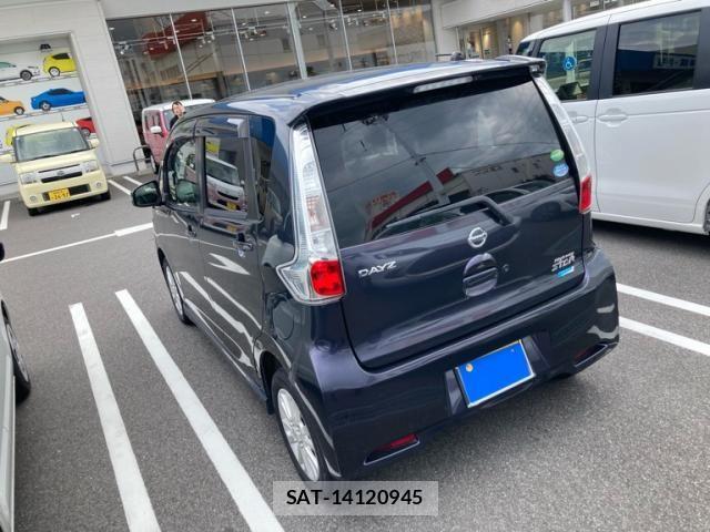 Nissan DAYZ 2013-07 8658714-4
