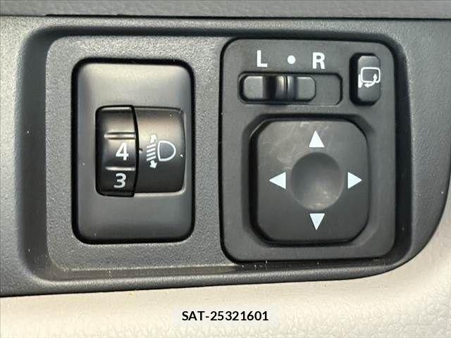 Nissan DAYZ 2014-02 8666050-24