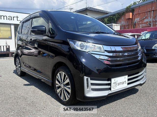 Nissan DAYZ 2013-06 8666048-3