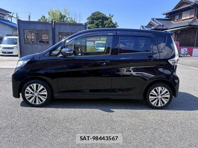 Nissan DAYZ 2013-06 8666048-4