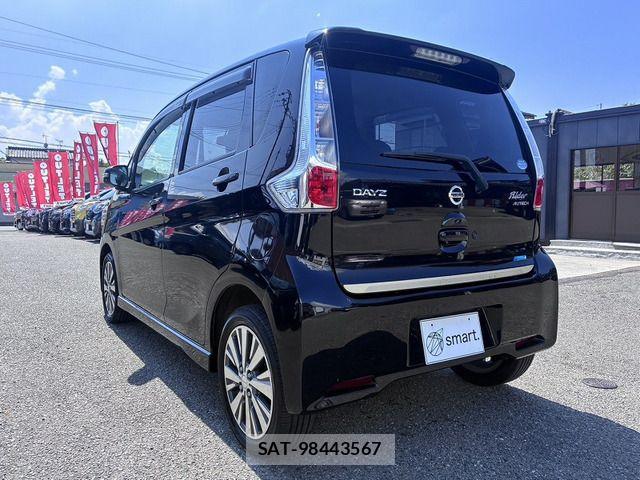 Nissan DAYZ 2013-06 8666048-6