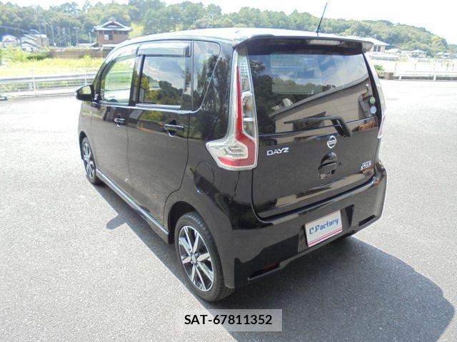 Nissan DAYZ 2016-01 8685427-9