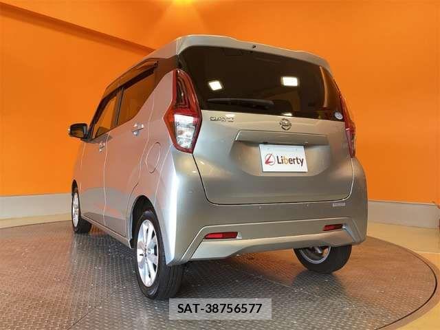 Nissan DAYZ 2021-10 8685417-18