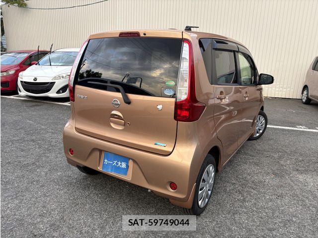 Nissan DAYZ 2015-02 8685444-2