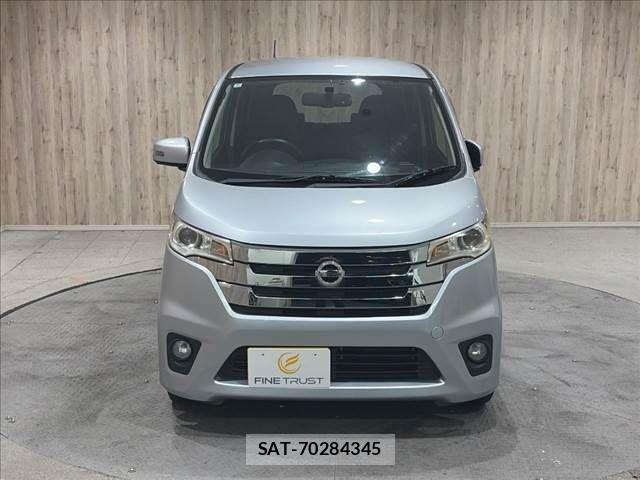Nissan DAYZ 2014-06 8741630-15