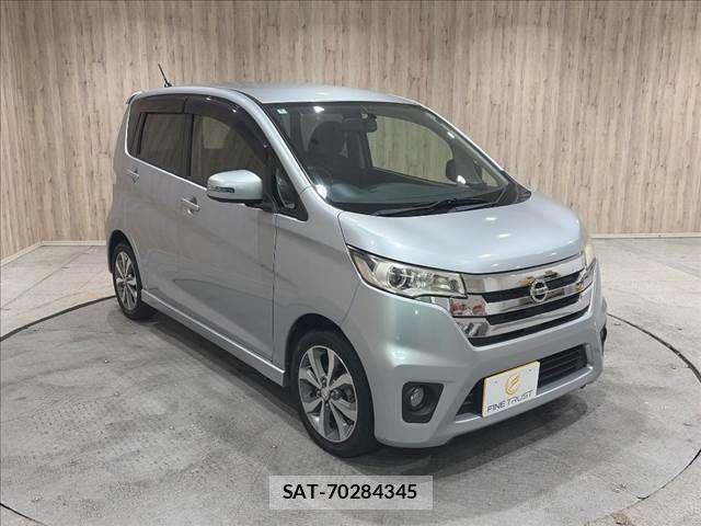 Nissan DAYZ 2014-06 8741630-16