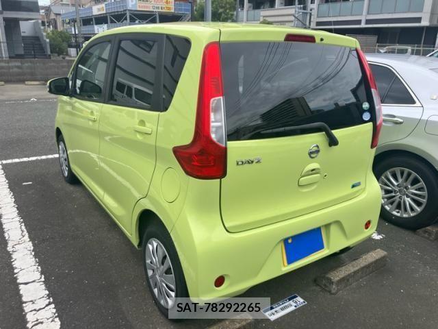 Nissan DAYZ 2015-10 8741641-3