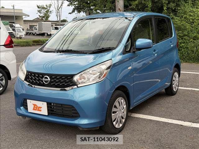 Nissan DAYZ 2013-06 8741635-21