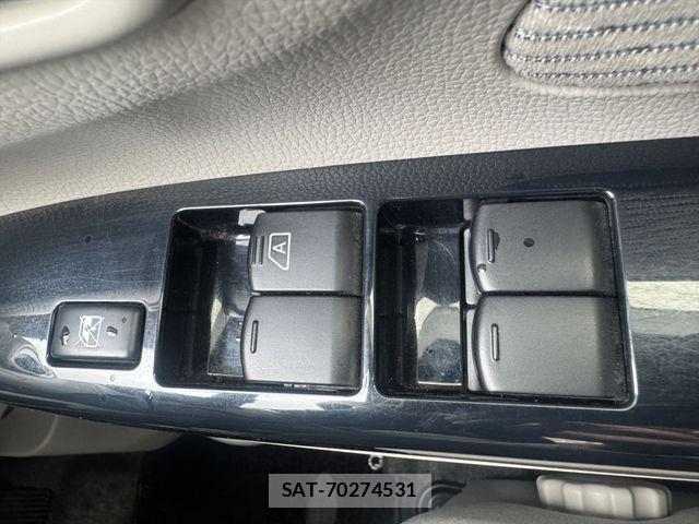 Nissan DAYZ 2014-03 8741636-23