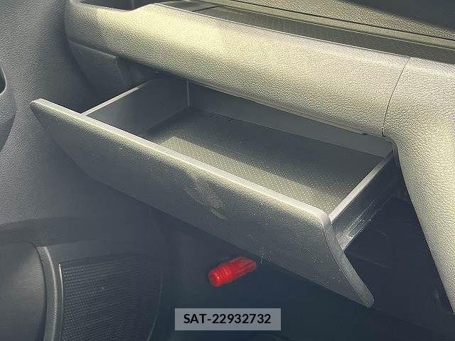 Nissan DAYZ 2019-04 8741623-25