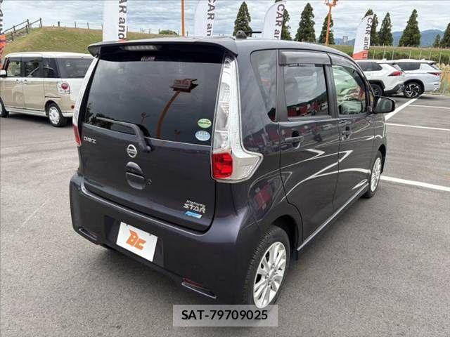 Nissan DAYZ 2014-07 8741631-11