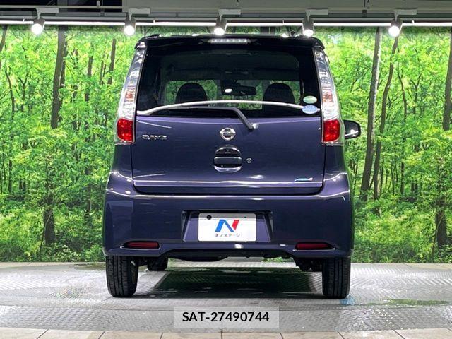 Nissan DAYZ 2015-02 8779970-14