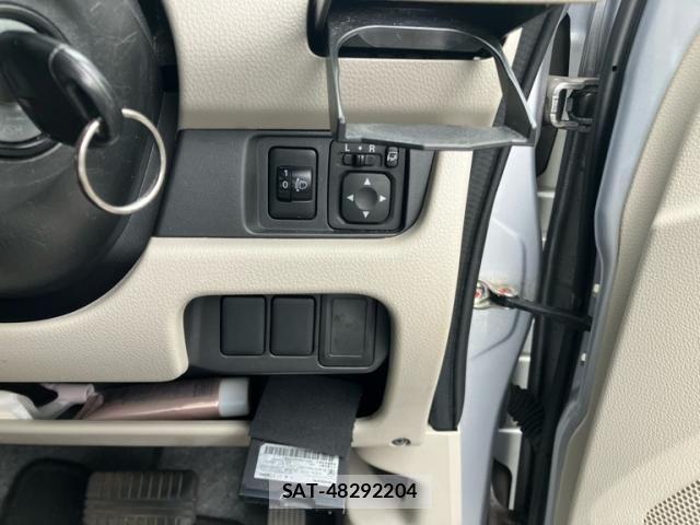Nissan DAYZ 2014-02 8779981-9