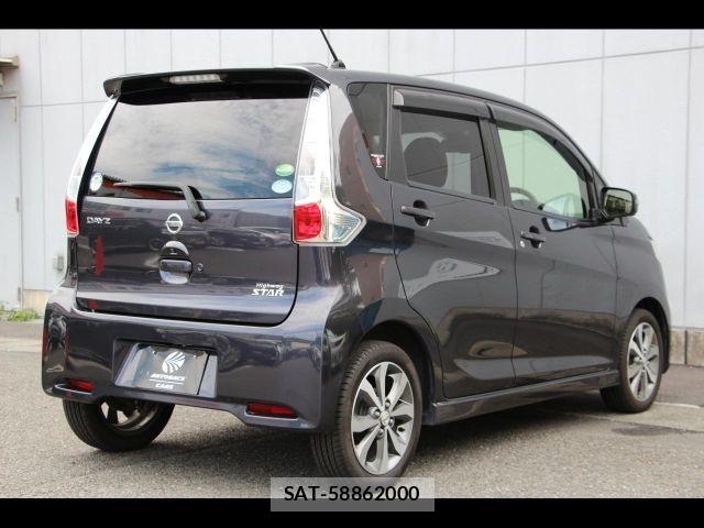 Nissan DAYZ 2015-07 8779969-17