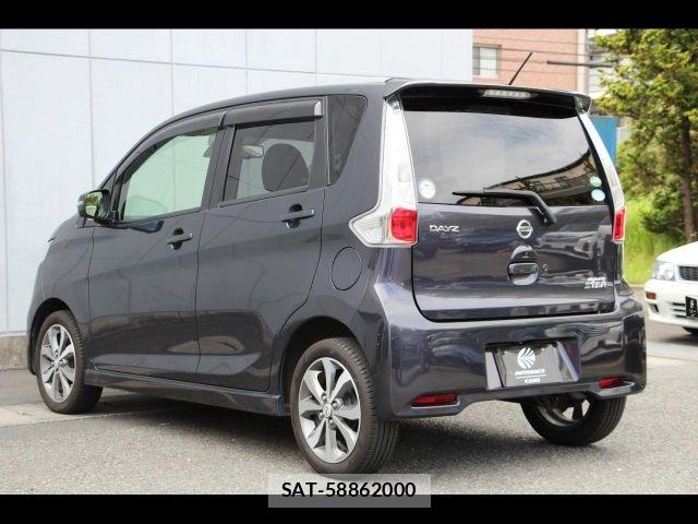 Nissan DAYZ 2015-07 8779969-18