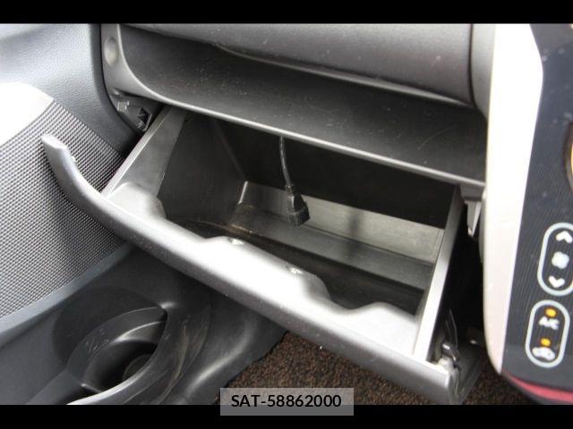 Nissan DAYZ 2015-07 8779969-25