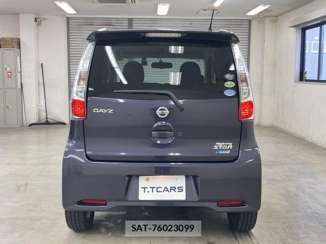 Nissan DAYZ 2013-09 8795750-21