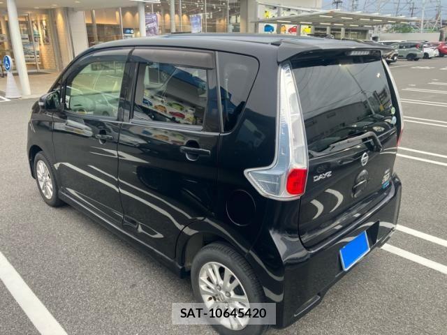 Nissan DAYZ 2013-10 8795748-3