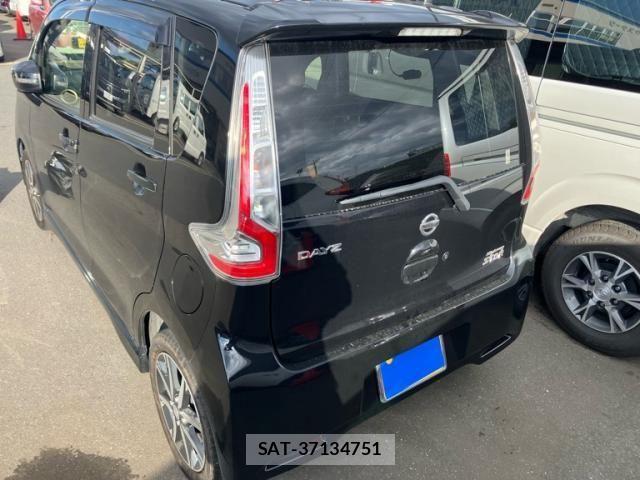 Nissan DAYZ 2016-01 8795747-6