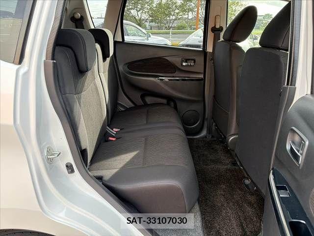Nissan DAYZ 2015-11 8828639-17