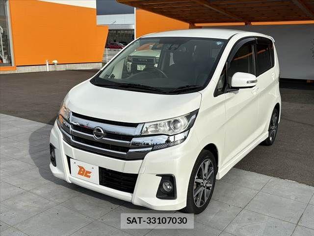 Nissan DAYZ 2015-11 8828639-7
