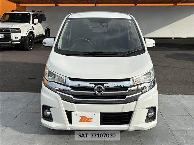 Nissan DAYZ 2015-11 8828639-8