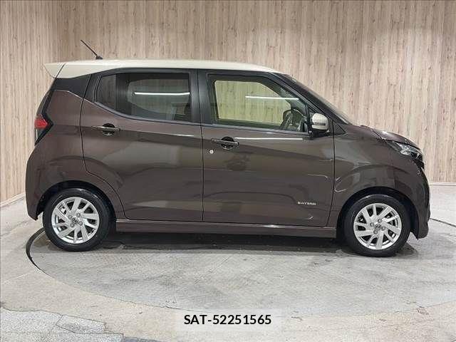 Nissan DAYZ 2019-04 8828614-15