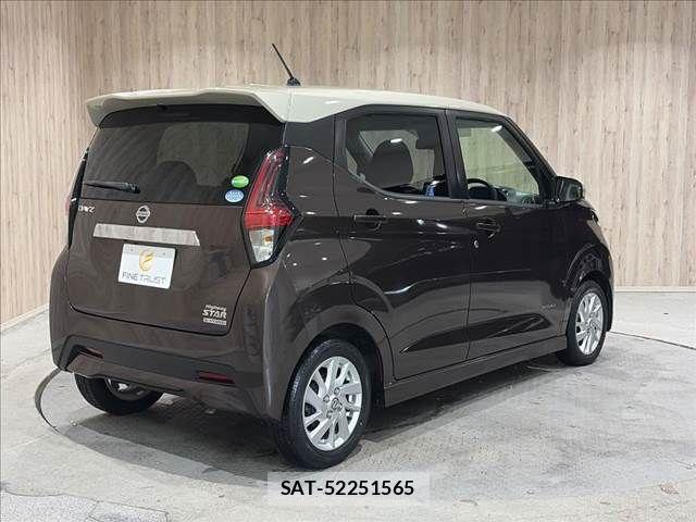 Nissan DAYZ 2019-04 8828614-16