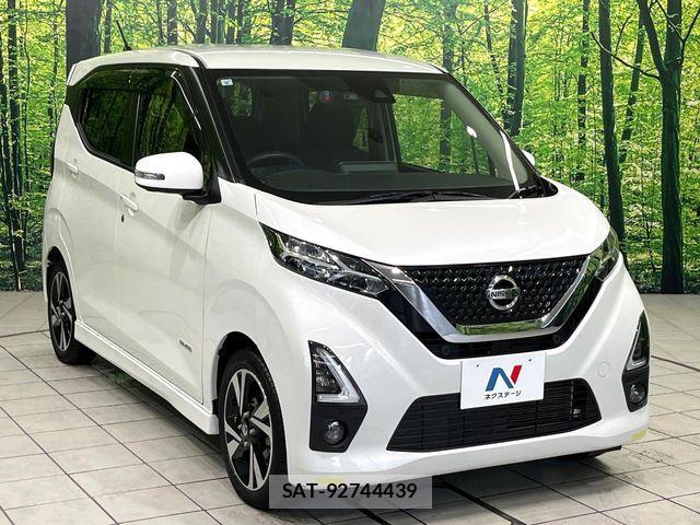 Nissan DAYZ 2019-09 8828616-15